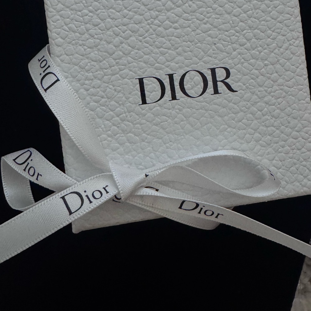 NIB DIOR NECKLACE - Picture 3 of 4